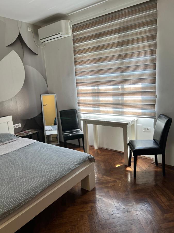 Savski Trg Belgrado Buitenkant foto